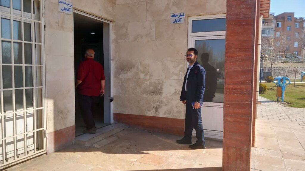بازدید از نمازخانه‌های داخل شهر و بوستان‌های شهر زنجان