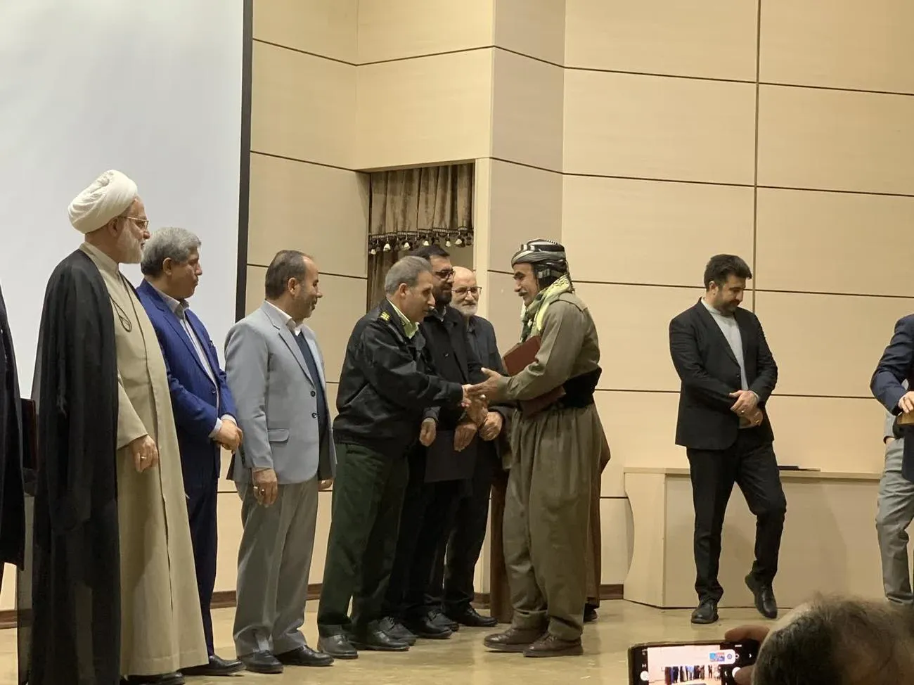اجلاس استانی نماز در کردستان برگزار شد