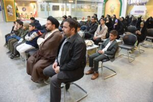 نشست فرهنگی ترویج معارف نماز در نمایشگاه بین المللی قرآن در حرم مطهر رضوی برگزار شد