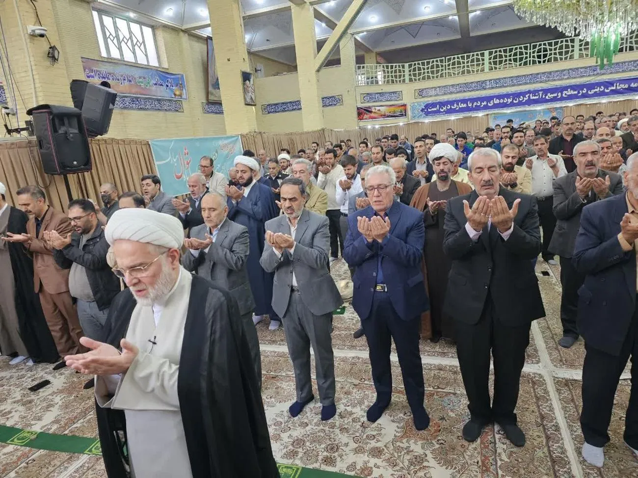 نماز عید سعید فطر در شهرستان‌های استان کردستان برگزار شد