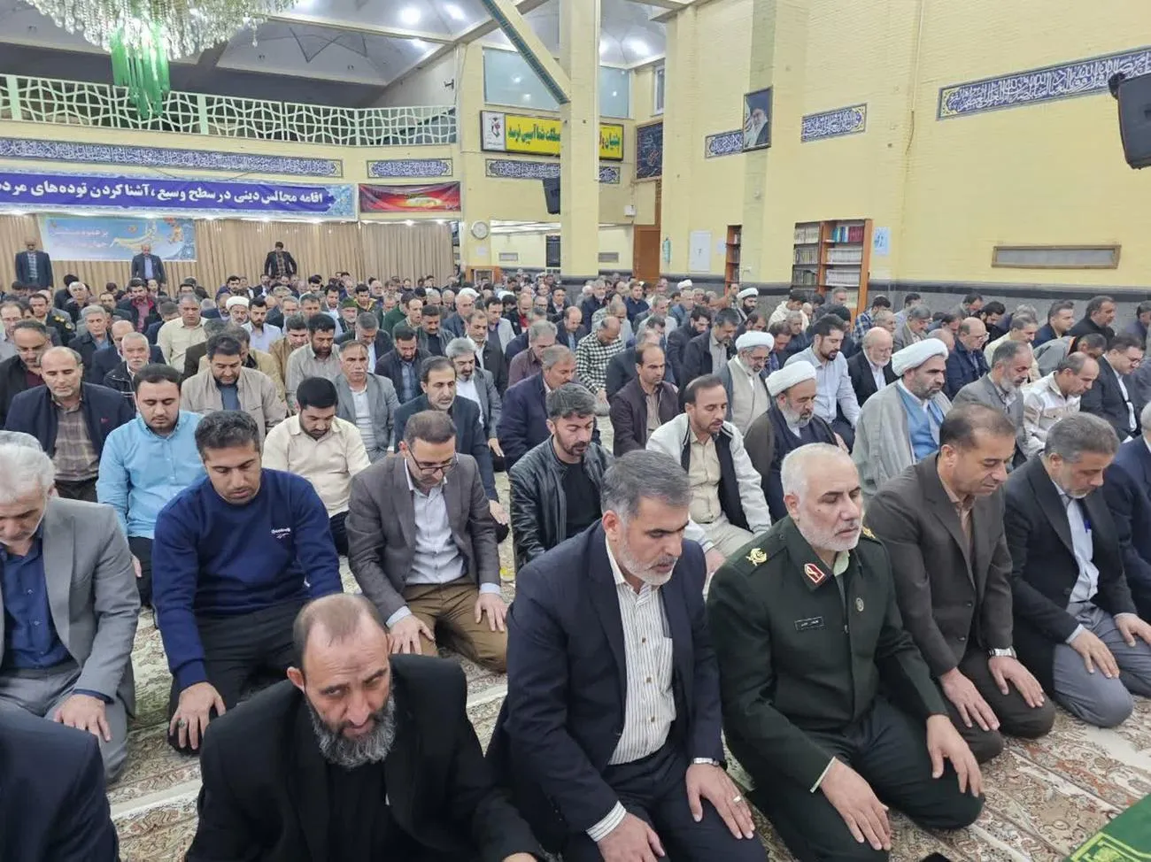 نماز عید سعید فطر در شهرستانهای استان کردستان برگزار شد