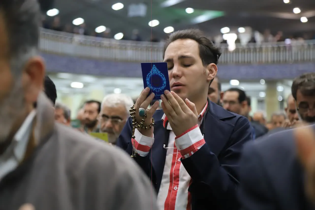 نماز عید سعید فطر با حضور پرشور و گسترده اقشار مختلف در همدان اقامه شد