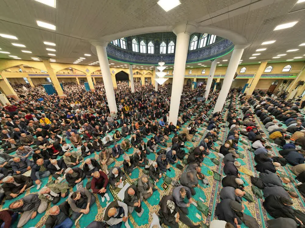 اقامه نماز پرشکوه عید فطر در آذربایجان غربی