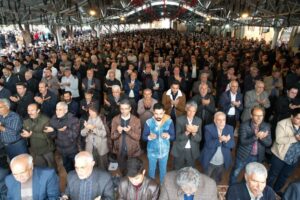 اقامه نماز پرشکوه عید فطر در آذربایجان غربی