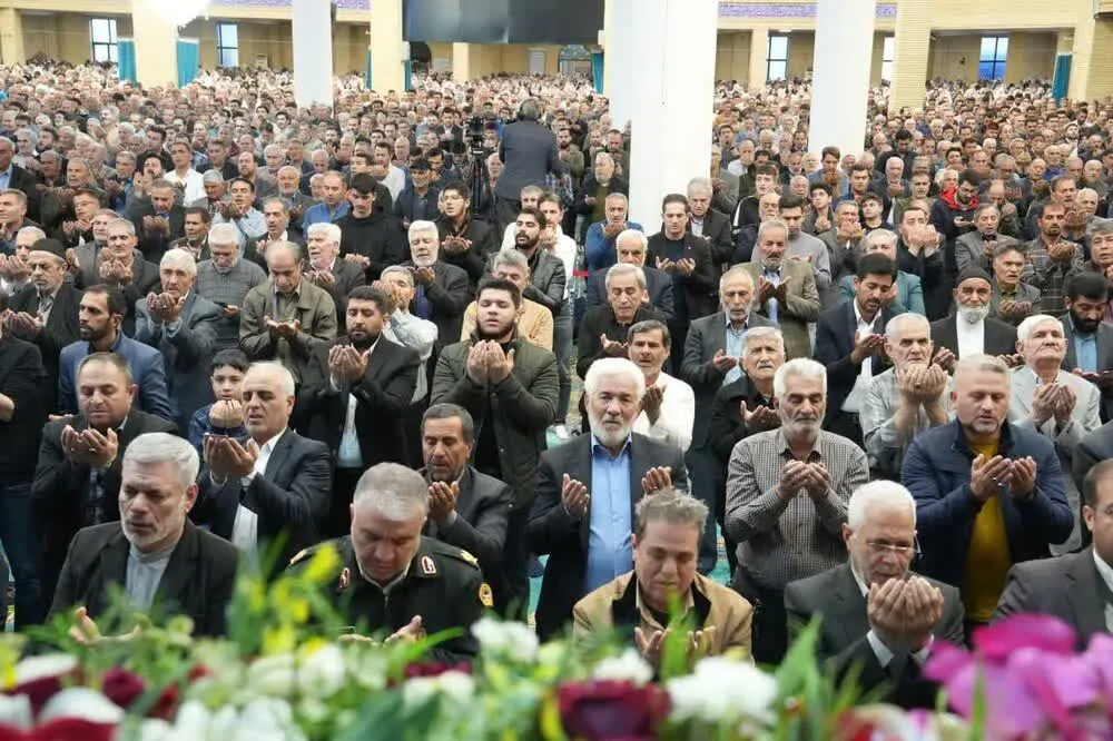 اقامه نماز پرشکوه عید فطر در آذربایجان غربی
