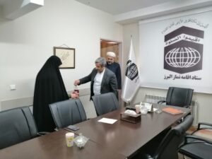 جلسه توجیهی و تبیینی دبیران شهرستان های استان البرز با حضور سرگزی معاون فرهنگی و آموزشی ستاد اقامه نماز مرکز، حجت الاسلام والمسلمین مرادی مدیر ستاد اقامه نماز استان و دبیران اقامه نماز شهرستان های استان و کادر ستاد اقامه نماز استان در روز چهارشنبه پارنزدهم اسفندماه در ستاد اقامه نماز برگزا