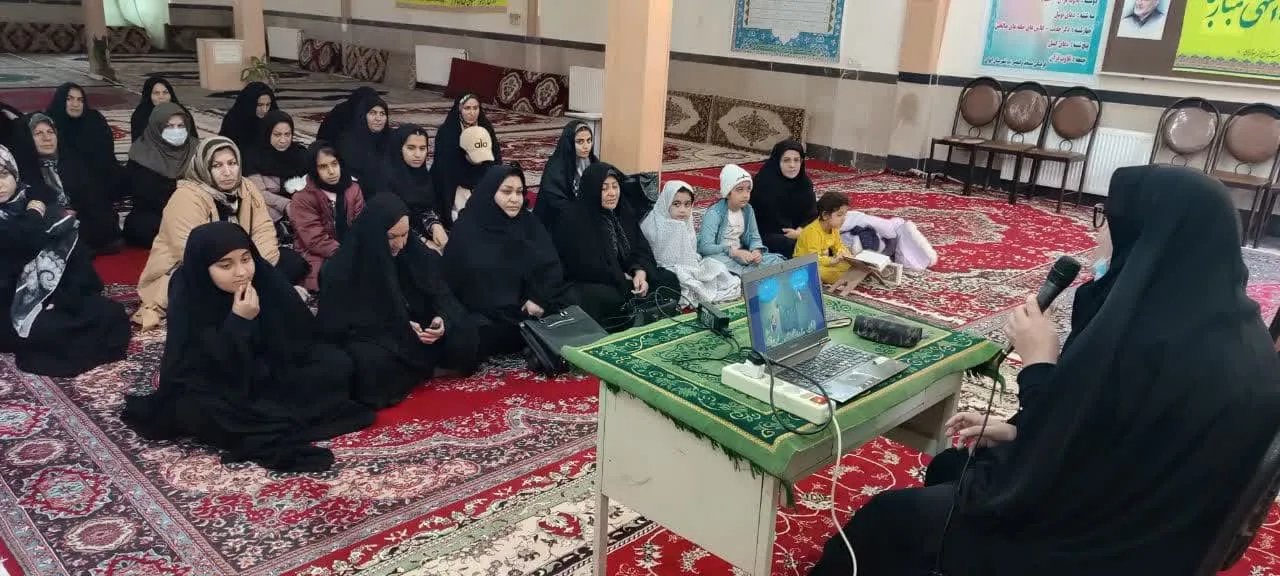 طرح آموزش همگانی نماز ویژه بانوان محلات در شهرستان ایوان برگزار شد