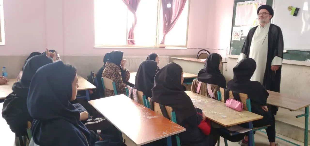 حضور اساتید مرکز تخصصی قم در شهرستان های البرز برای یک هفته متوالی