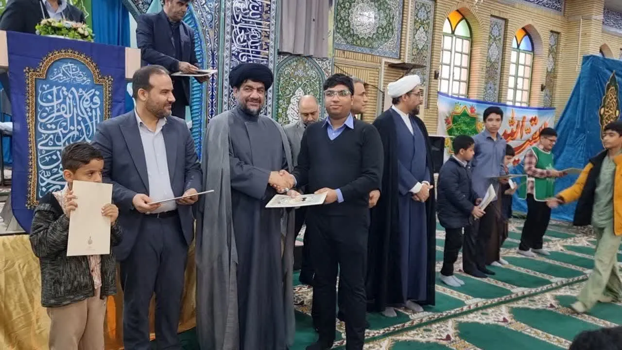 تجلیل از موذینین، مکبرین و قاریان شهرستان گناوه