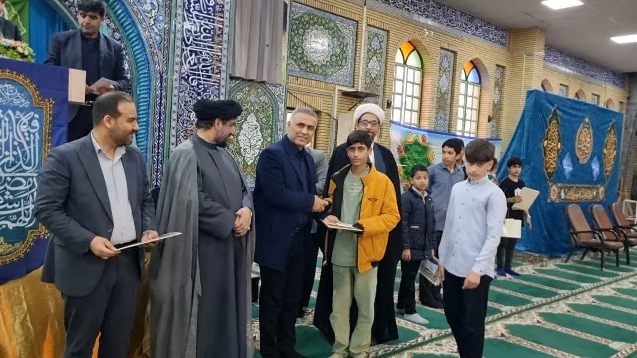 تجلیل از موذینین، مکبرین و قاریان شهرستان گناوه