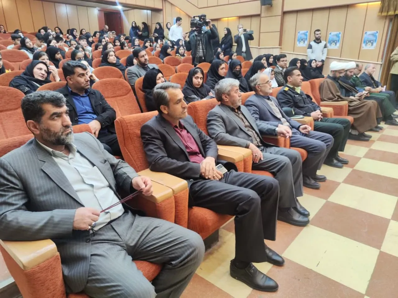 اختتامیه دومین جشنواره منطقهای فرهنگی هنری ادبی و پژوهشی نماز کلید بهشت برگزار شد