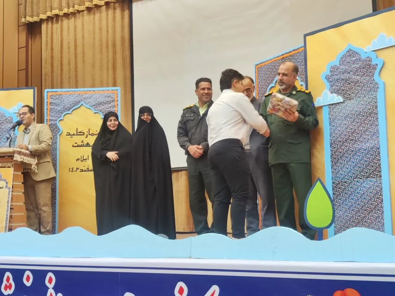 اختتامیه دومین جشنواره منطقهای فرهنگی هنری ادبی و پژوهشی نماز کلید بهشت برگزار شد