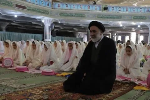 حضور یک هزار دانش آموز روزه اولی شهرکردی درآیین نمادین جشن تکلیف+عکس