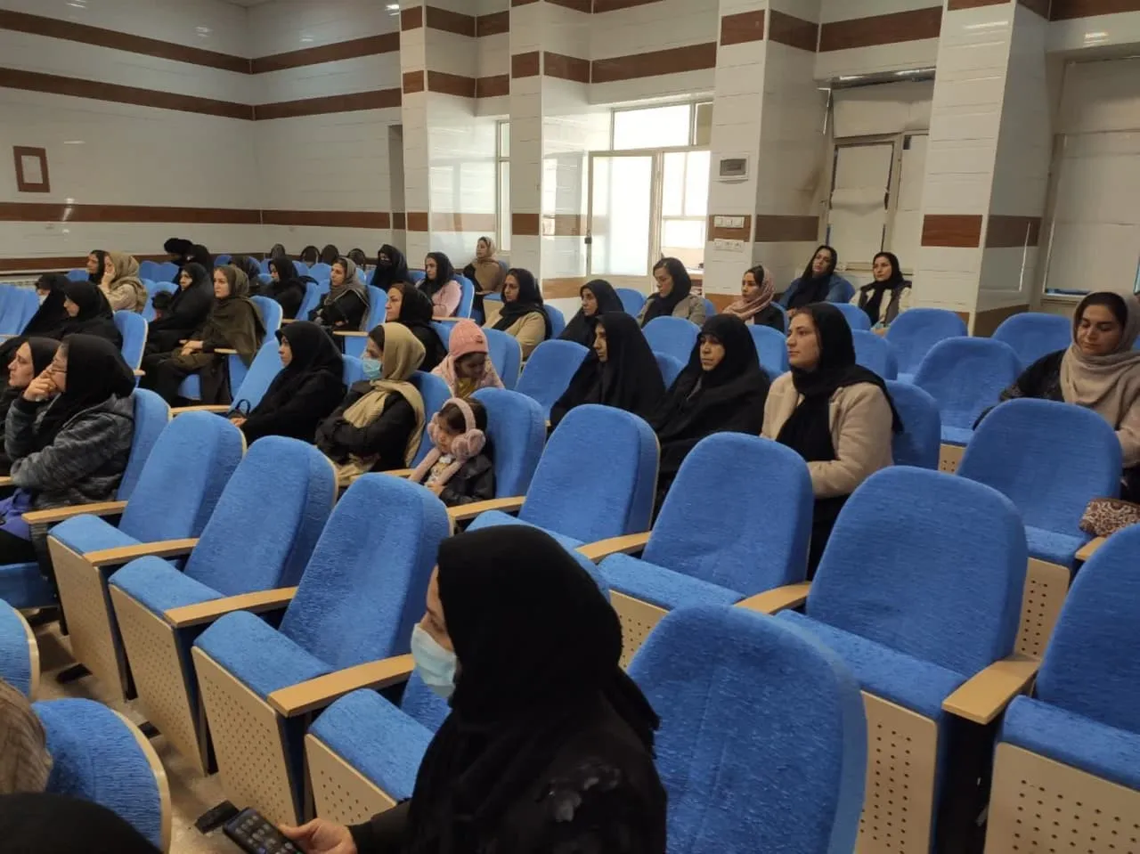 دومین نشست همگانی نماز ویژه بانوان محلات شهرستان بدره برگزار شد