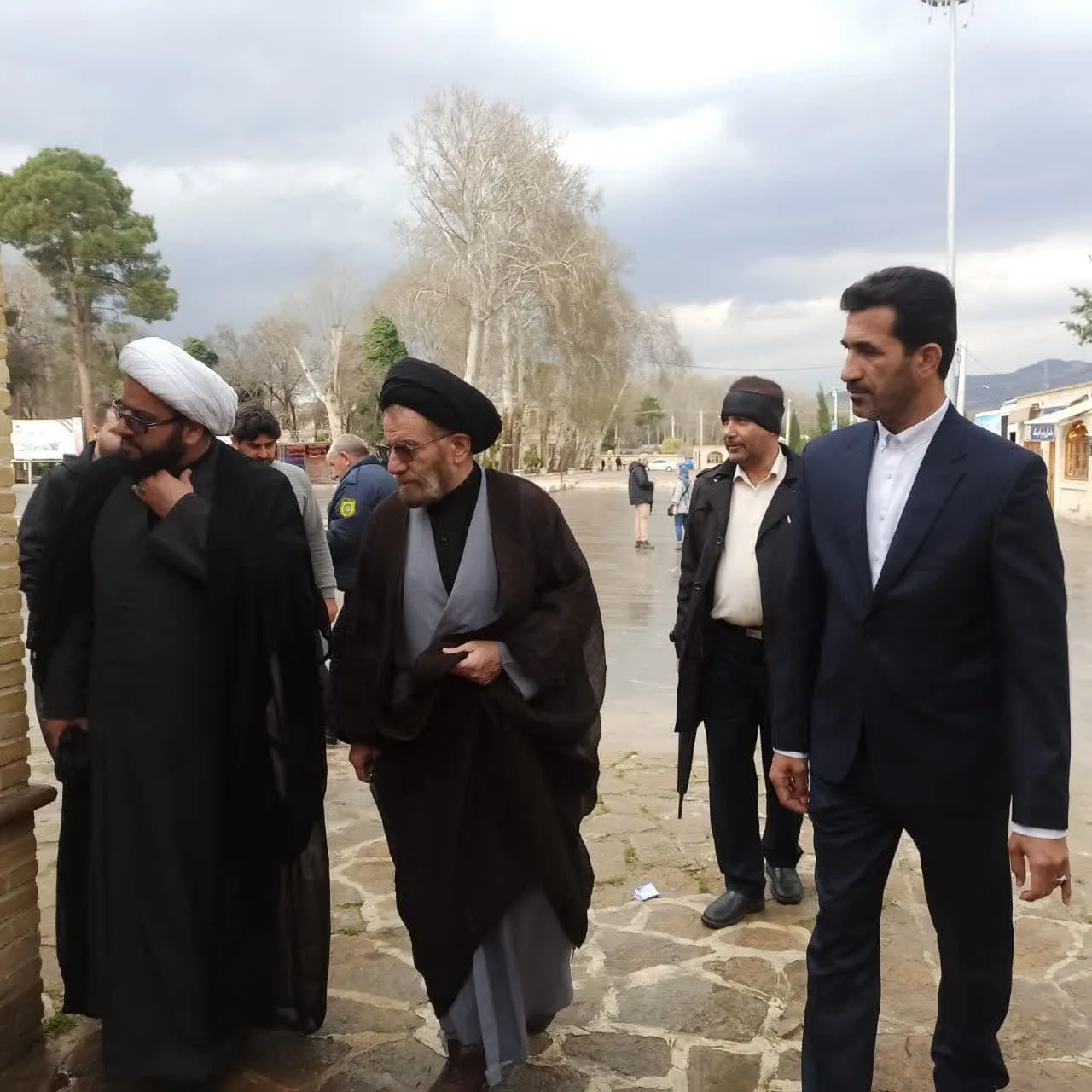 بازدید از نمازخانه تاریخی قلعه فلک الافلاک لرستان