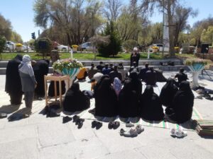 اقامه نماز جماعت در اماکن گردشگری استان اصفهان