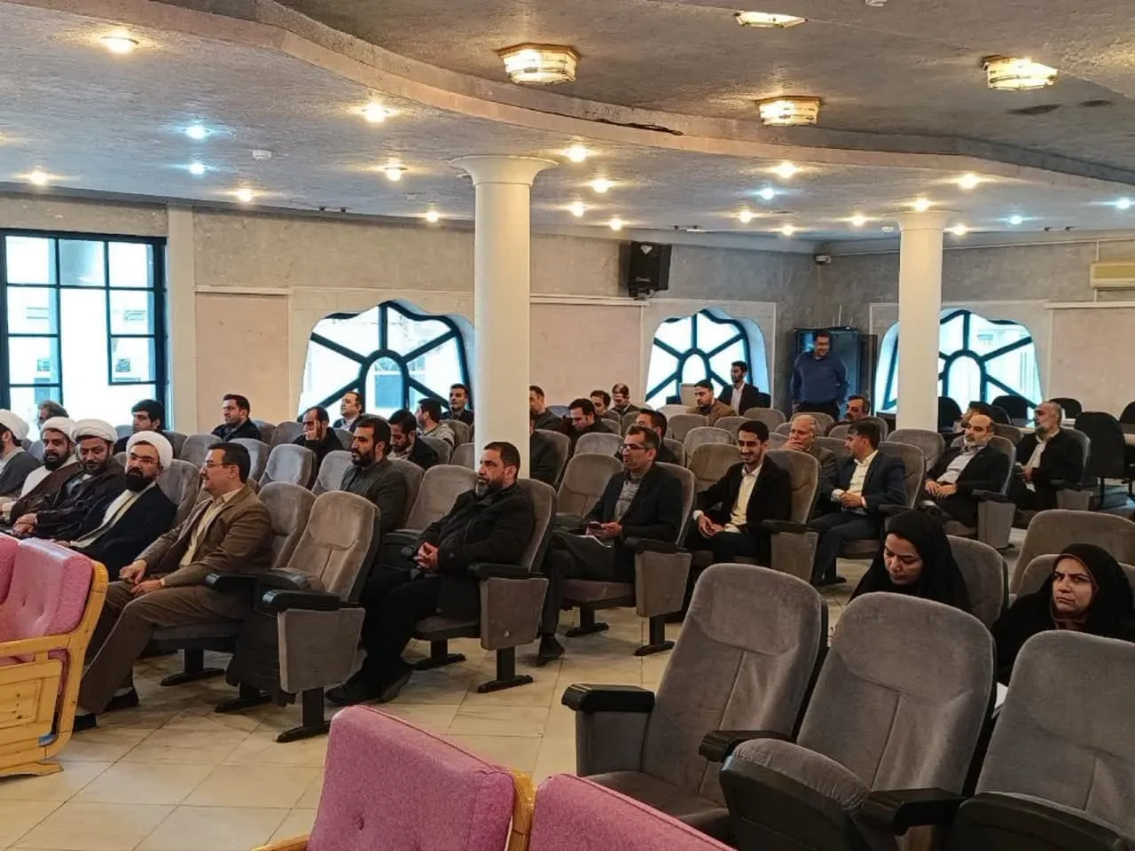 برگزاری جلسه توجیهی و آموزشی دبیران اقامه نماز دستگاههای اجرایی استان سمنان