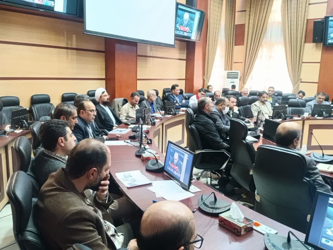 بررسی چالش کم‌آبی نمازخانه‌ها در ستاد بحران استان سمنان