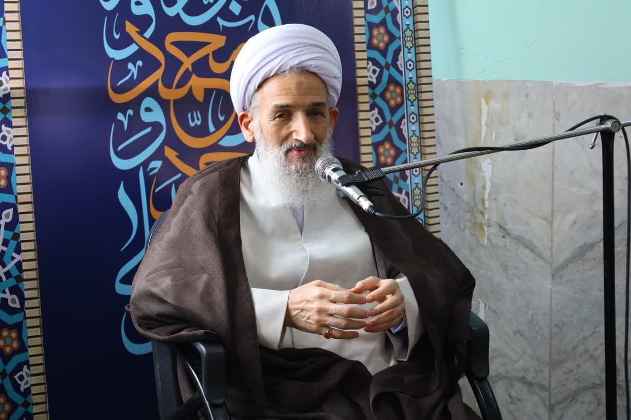 دانش و ارزش را با همدیگر باید بیاموزید / ارزش ها در زندگی شما پررنگ باشد
