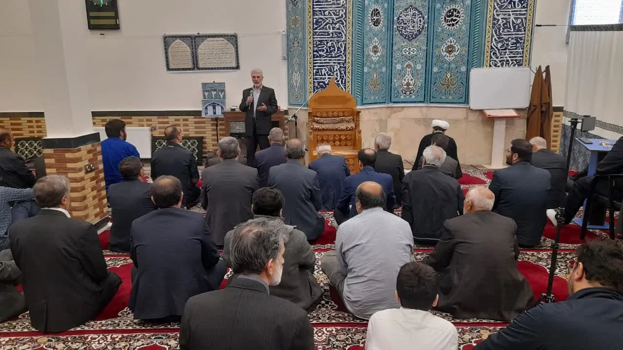 مراسم تجلیل از یاوران نماز اردبیل