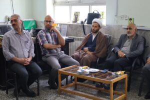 دانش و ارزش را با همدیگر باید بیاموزید / ارزش ها در زندگی شما پررنگ باشد