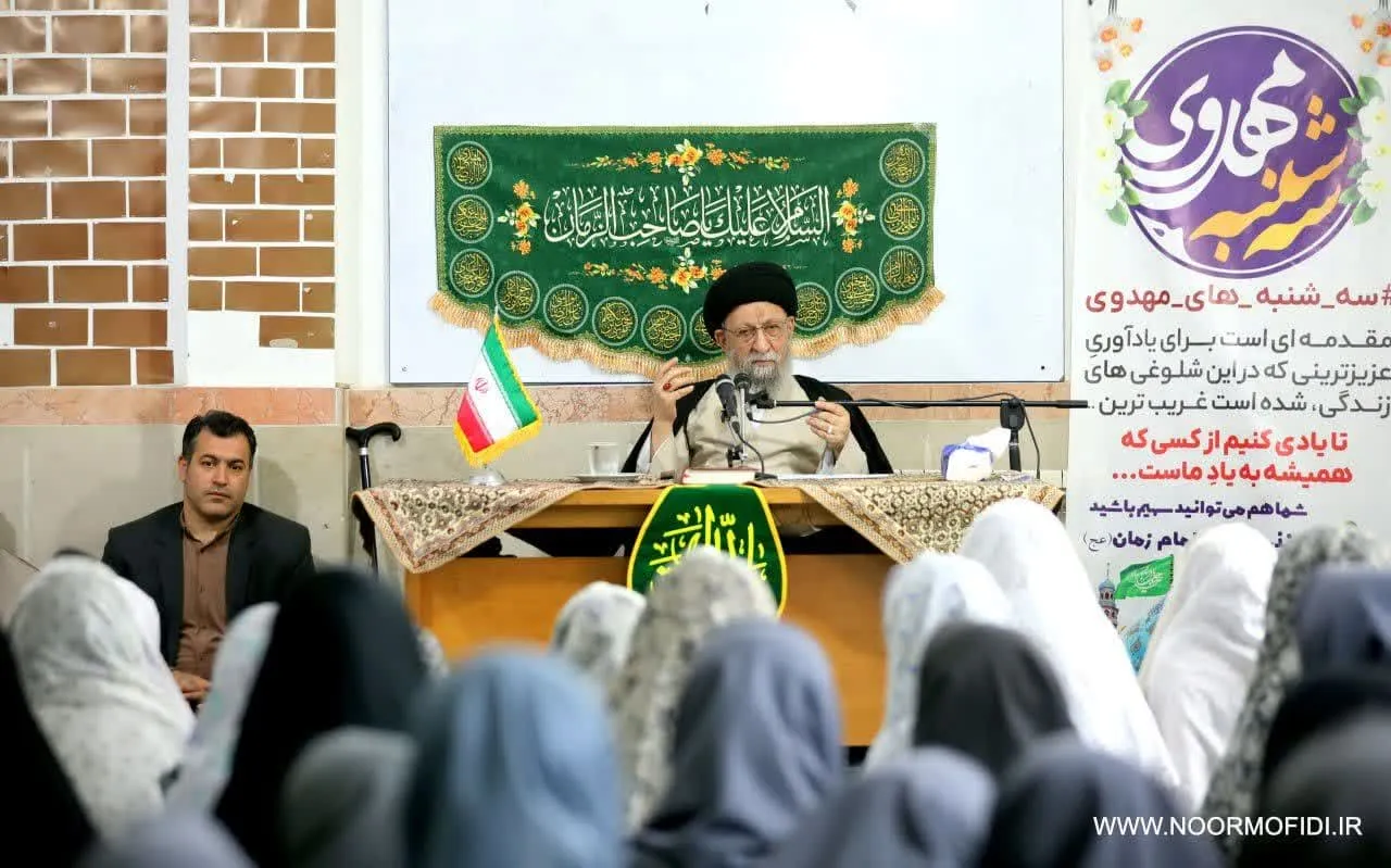 اقامه نماز جماعت ظهر و عصر و گفتگوی صمیمی نماینده ولی فقیه در گلستان با دانش آموزان+ فیلم