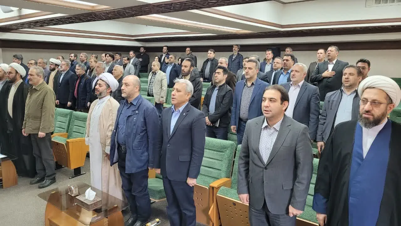 همایش دبیران شورای اقامه نماز دستگاه‌های اجرایی تبریز