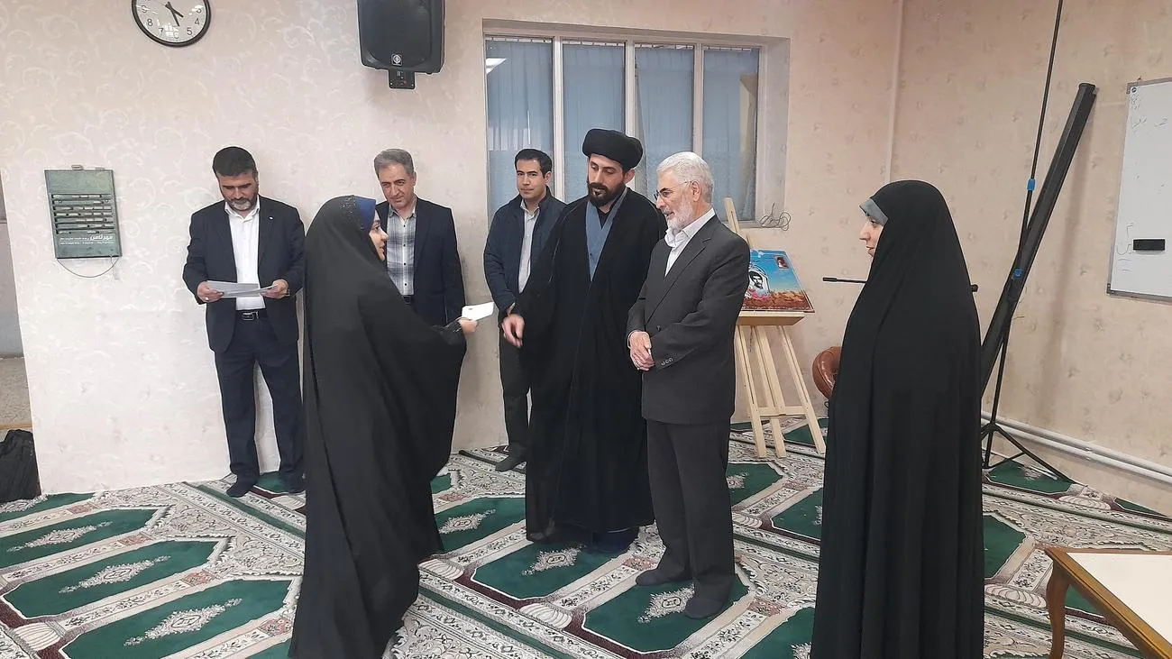 تجلیل از دانشجو معلمان فعال در اردبیل