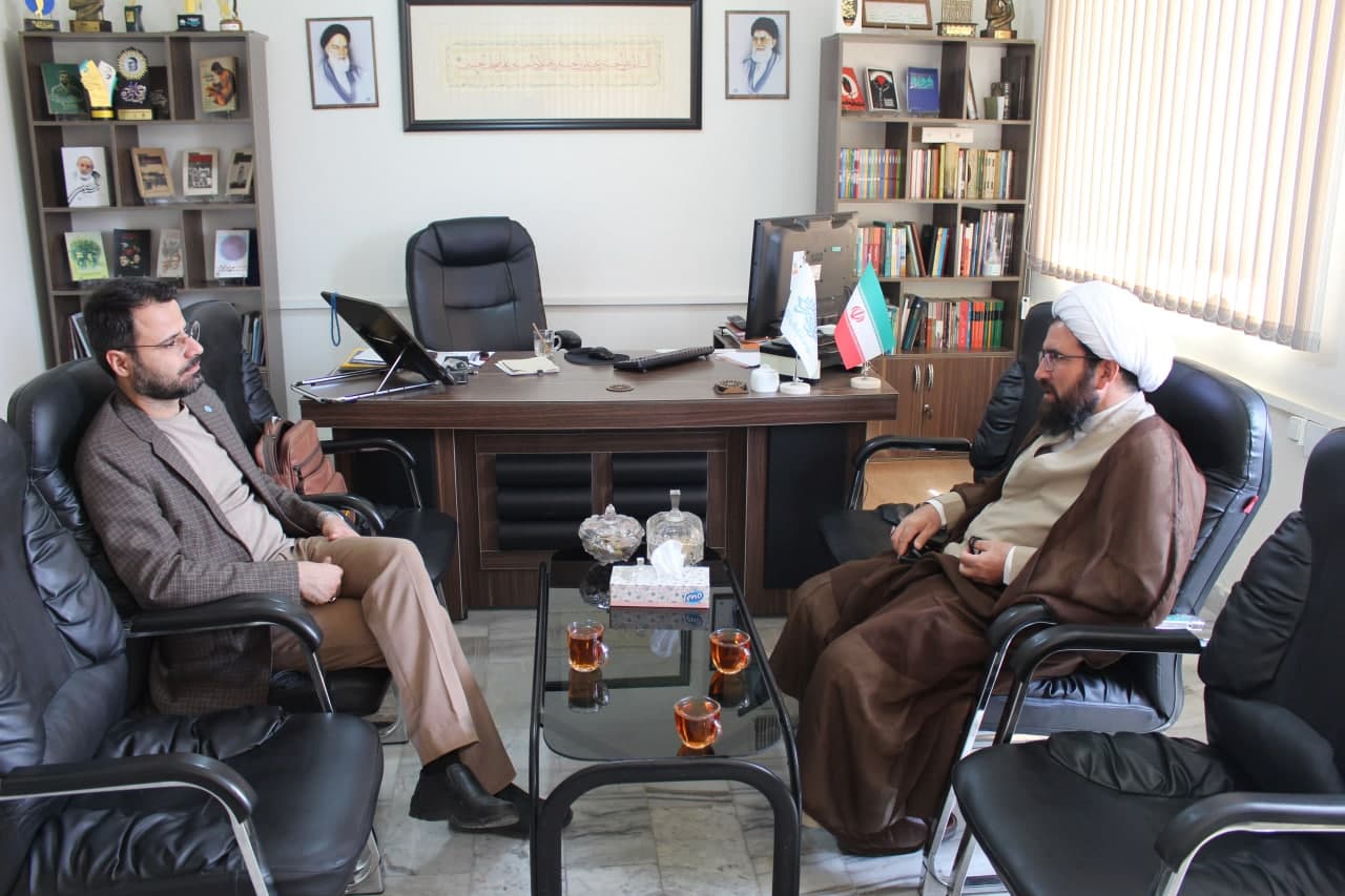مدیر ستاد اقامه نماز استان مرکزی با رئیس حوزه هنری دیدار و گفتگو کرد