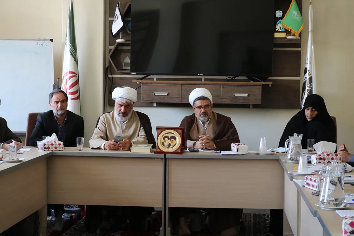 اولین گردهمایی دبیران اقامه نماز شهرستان های استان اصفهان