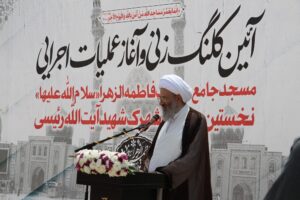 آیین کلنگ زنی اولین مسجد نهضت ملی مسکن قم برگزار شد