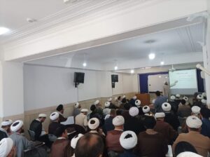نشست صمیمی اساتید مرکز تخصصی نماز با استاد قرائتی در قم