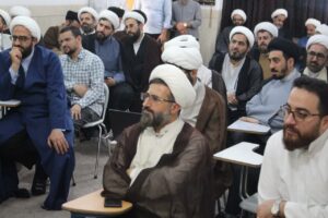 نشست صمیمی اساتید مرکز تخصصی نماز با استاد قرائتی در قم