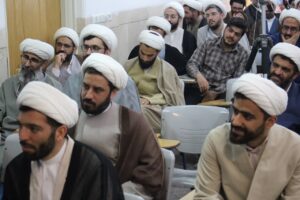 نشست صمیمی اساتید مرکز تخصصی نماز با استاد قرائتی در قم