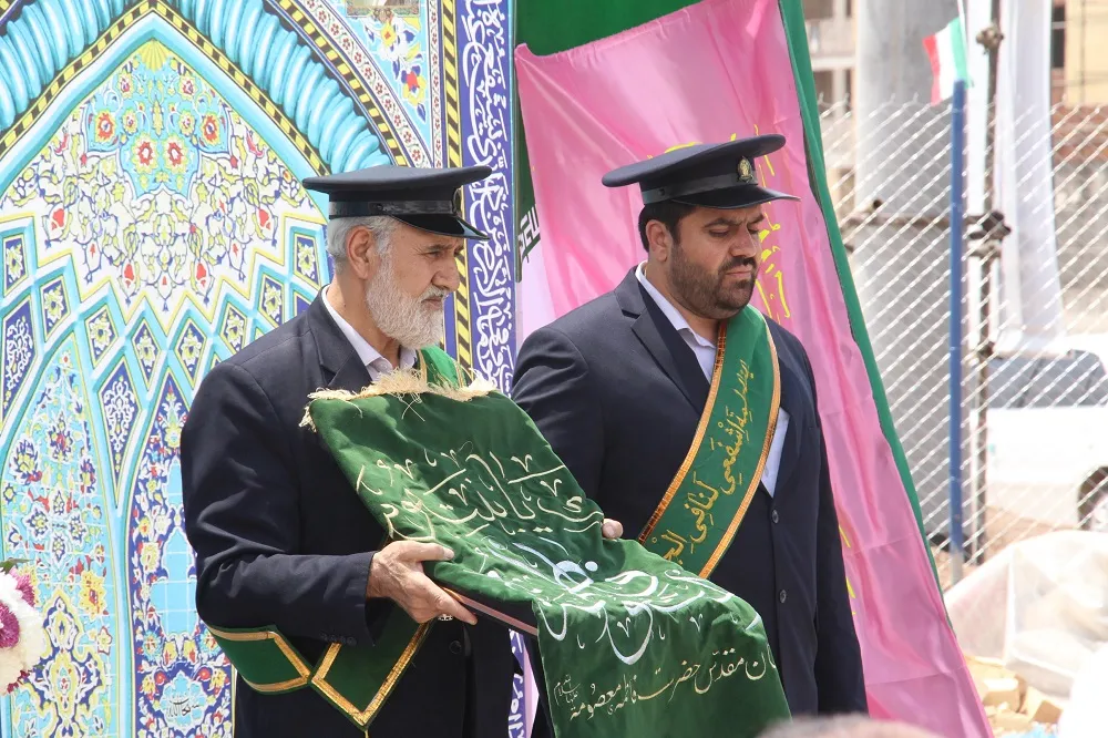 آیین کلنگ زنی اولین مسجد نهضت ملی مسکن قم برگزار شد