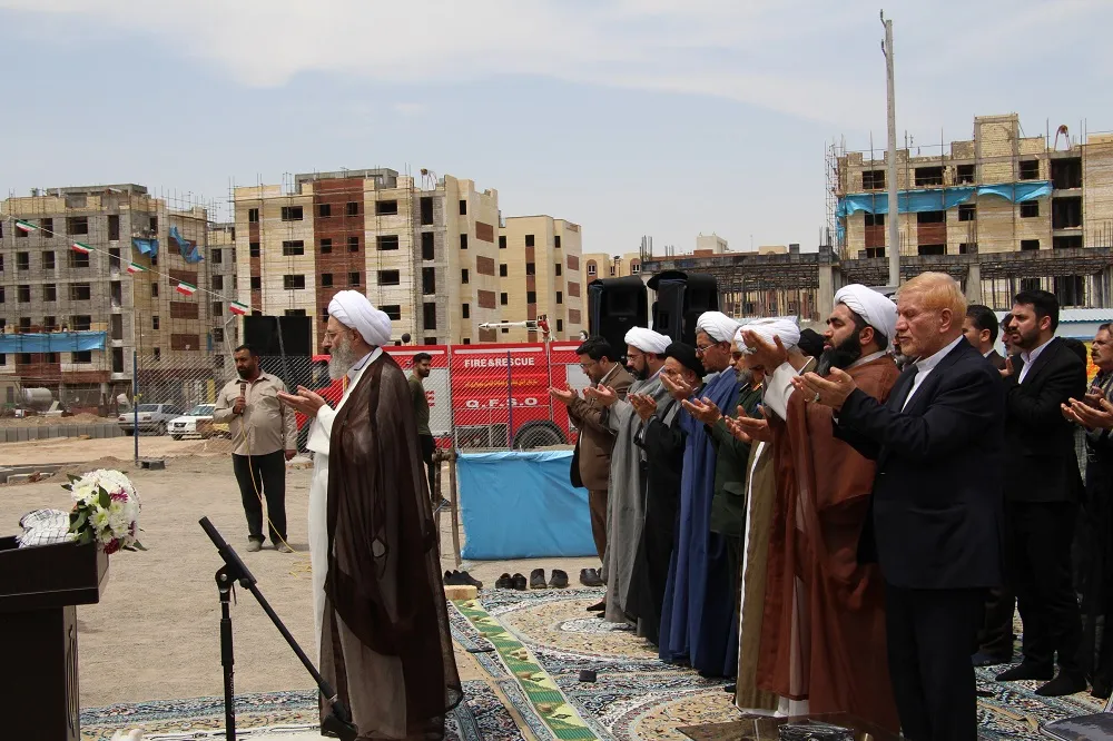 آیین کلنگ زنی اولین مسجد نهضت ملی مسکن قم برگزار شد