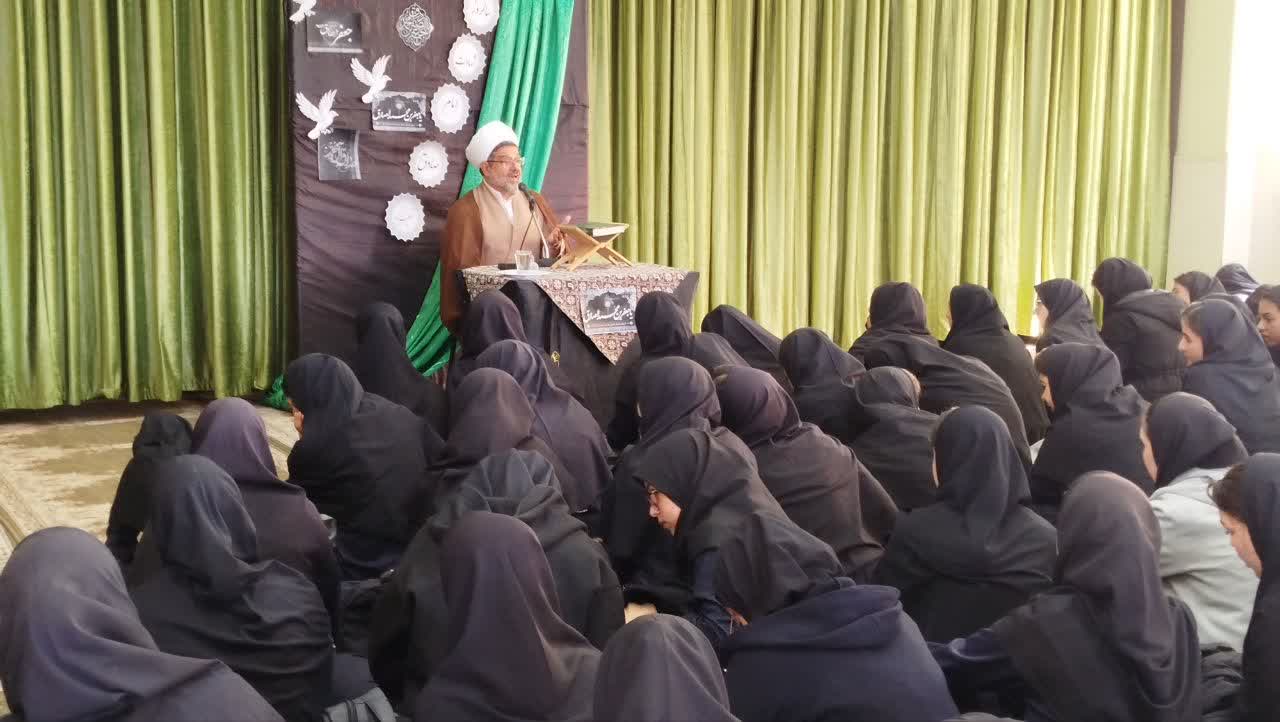 نشست نماز دانش آموزان شهرستان فریدن اصفهان