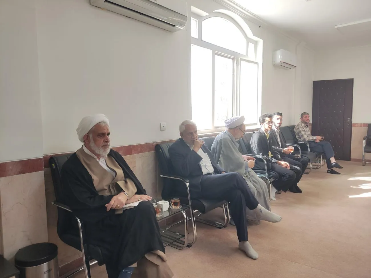 دیدار مدیر و اعضای ستاد اقامه نماز و بنیاد مهدویت با امام جمعه کرمان