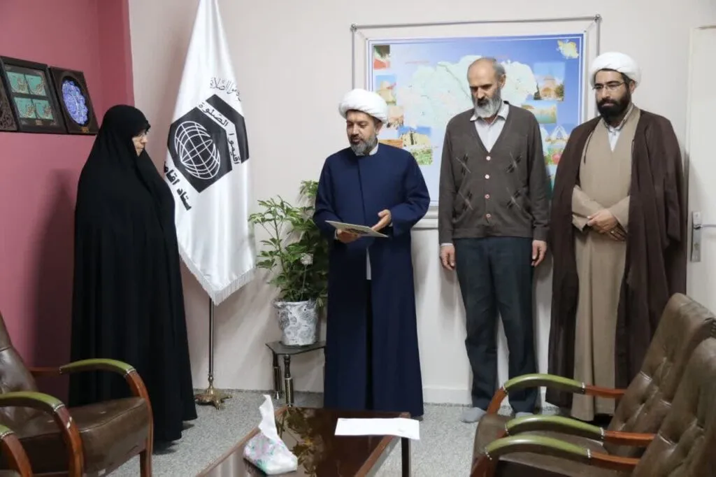 تفاهم‌نامه قرآنی بین ستاد اقامه نماز و جامعه القرآن کریم اهل بیت علیه السلام زنجان منعقد شد