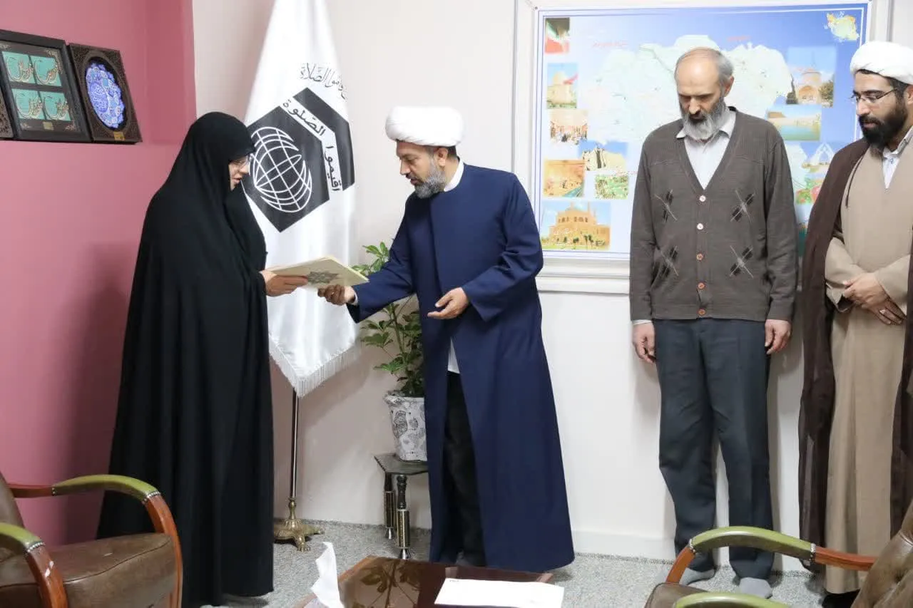 تفاهم‌نامه قرآنی بین ستاد اقامه نماز و جامعه القرآن کریم اهل بیت علیه السلام زنجان منعقد شد