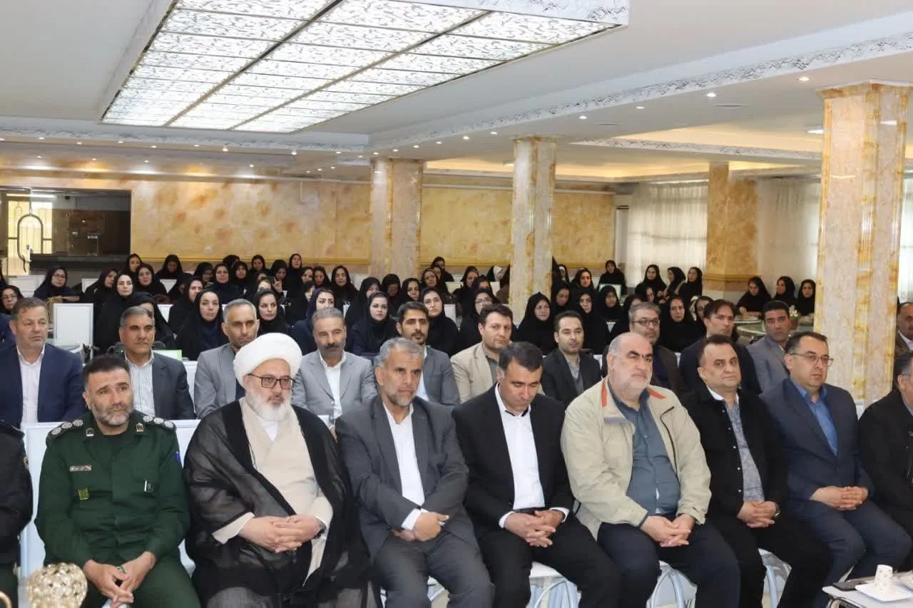 دوره آموزشی مدیران مدارس شهرستان میاندوآب با محوریت ترویج فرهنگ نماز در مدارس