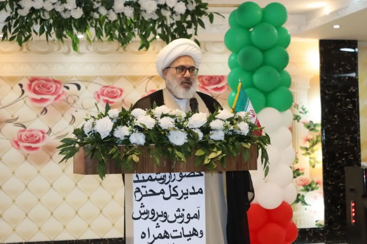 دوره آموزشی مدیران مدارس شهرستان میاندوآب با محوریت ترویج فرهنگ نماز در مدارس