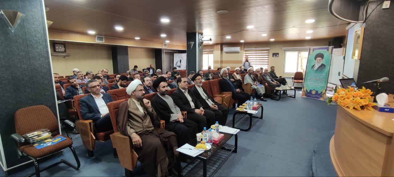 نشست فصلی دبیران اقامه نماز دستگاه های اجرایی استان همدان برگزار شد