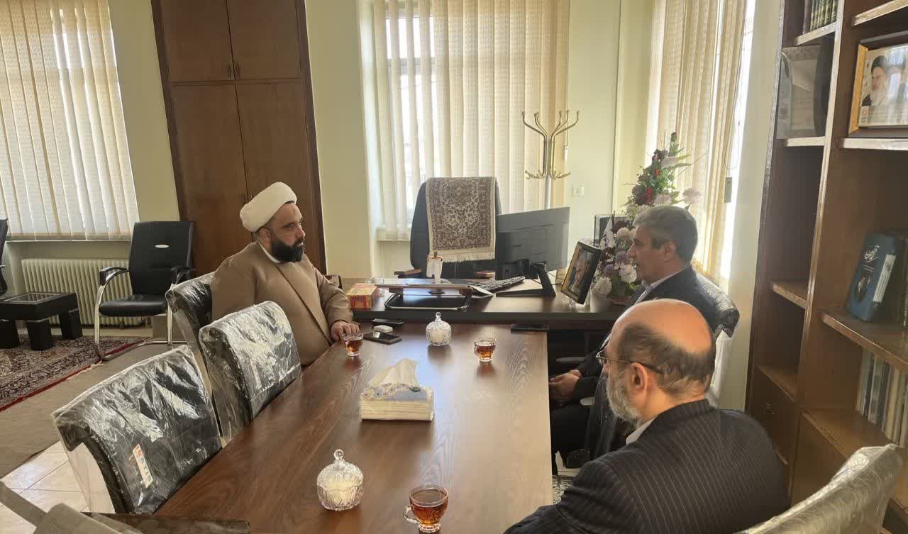 دیدار مدیر عامل بانک سپه استان آذربایجان غربی با مدیر ستاد اقامه نماز استان