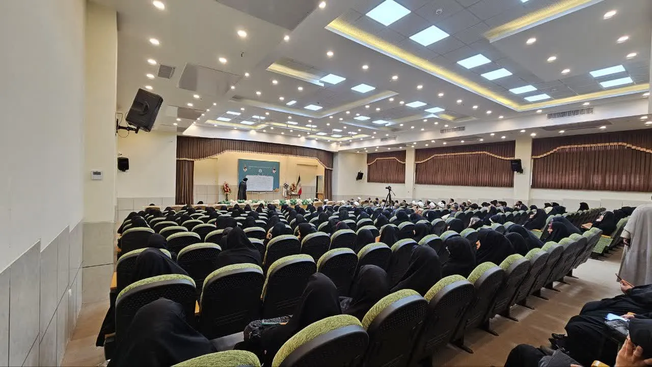 دوره آموزشی تخصصی نماز منطقه کاشان برگزار شد