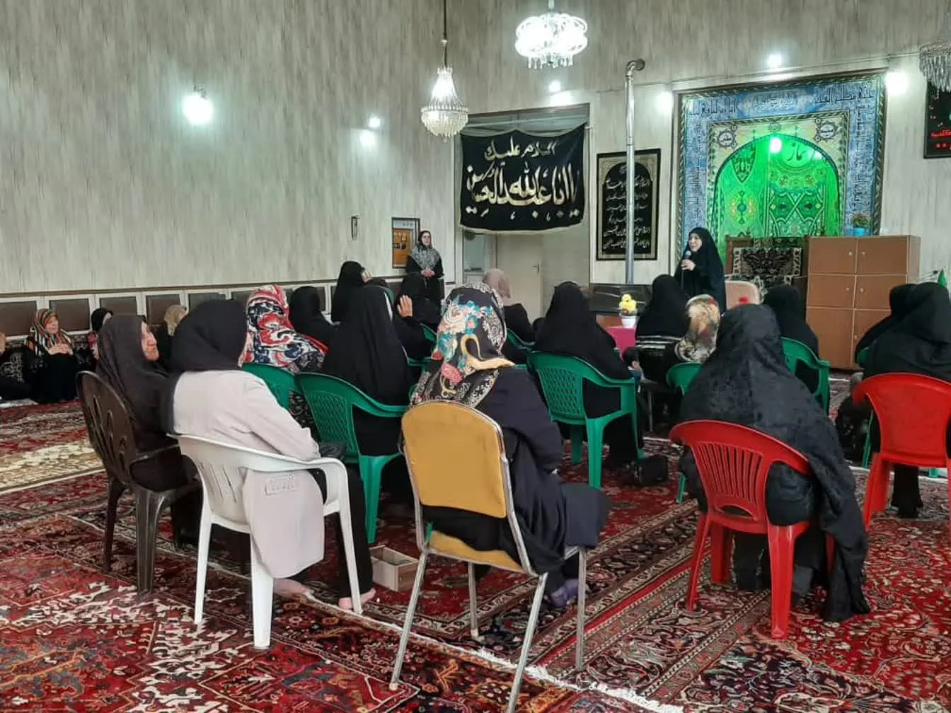 نشست فرهنگی پیوند فرزندان و خانواده با مساجد در آذربایجان غربی برگزار شد