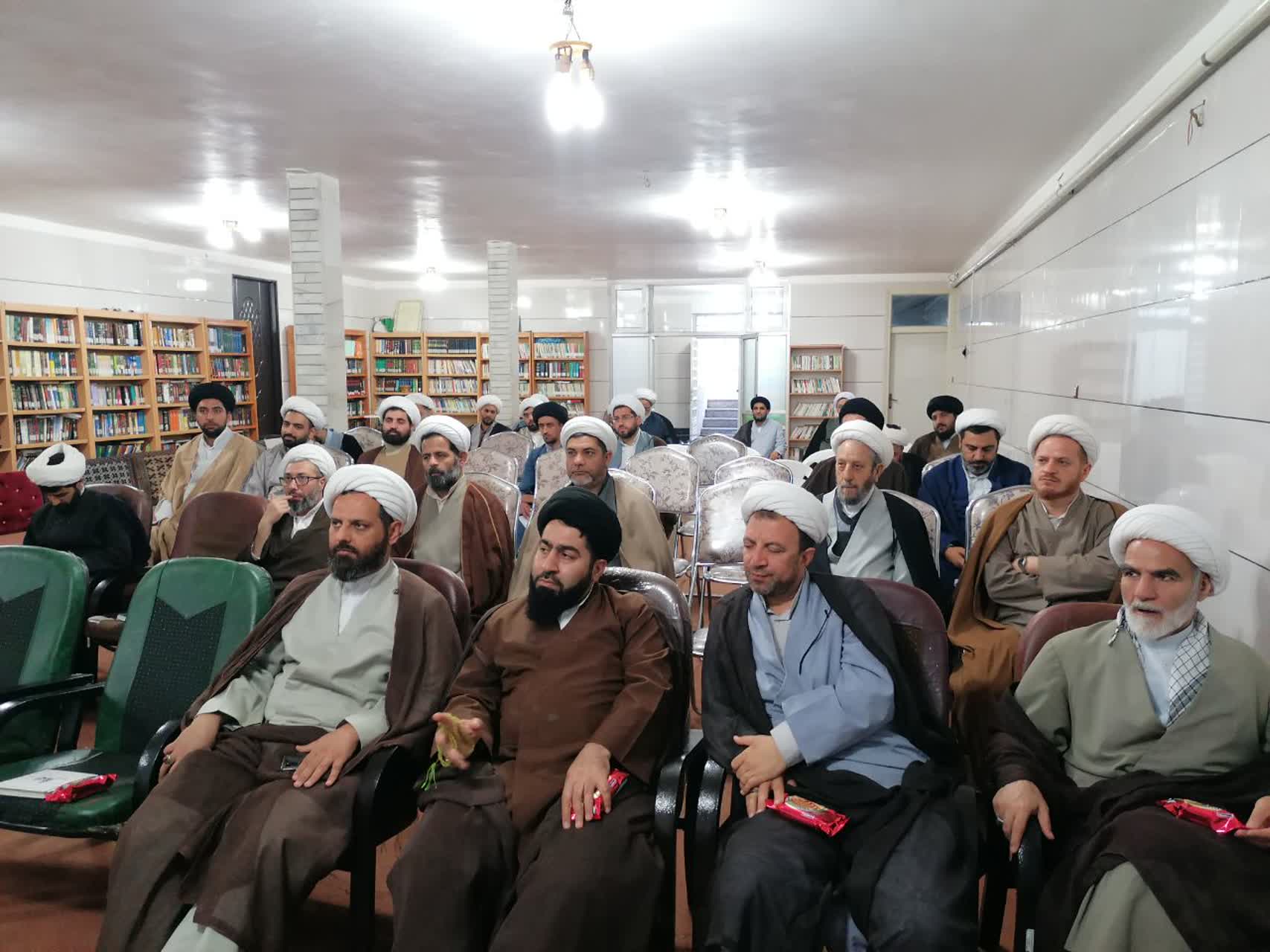دوره توانمندسازی ائمه جماعات دستگاه های اجرایی شهرستان خوی برگزار شد