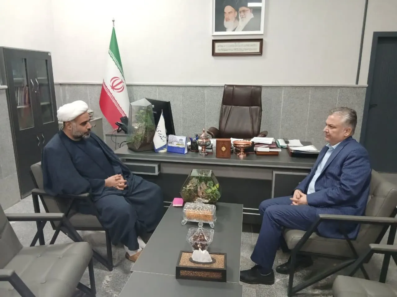 دیدار حجت الاسلام و المسلمین مرادی مدیر ستاد اقامه نماز استان البرز با معاون توسعه مدیریت و منابع انسانی استانداری روز یکشنبه مورخ هفدهم فروردین ماه، در ساختمان استانداری برگزار شد.