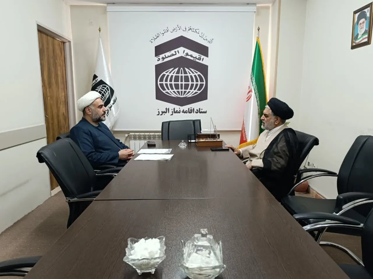 برگزاری جلسه مشترک مدیر ستاد اقامه نماز استان البرز با قائم‌مقام ستاد اقامه نماز شهرداری کرج