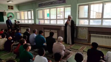 نشست دانش‌آموزی با موضوع نماز در مدرسه شهید قوچی دره‌شهر برگزار شد
